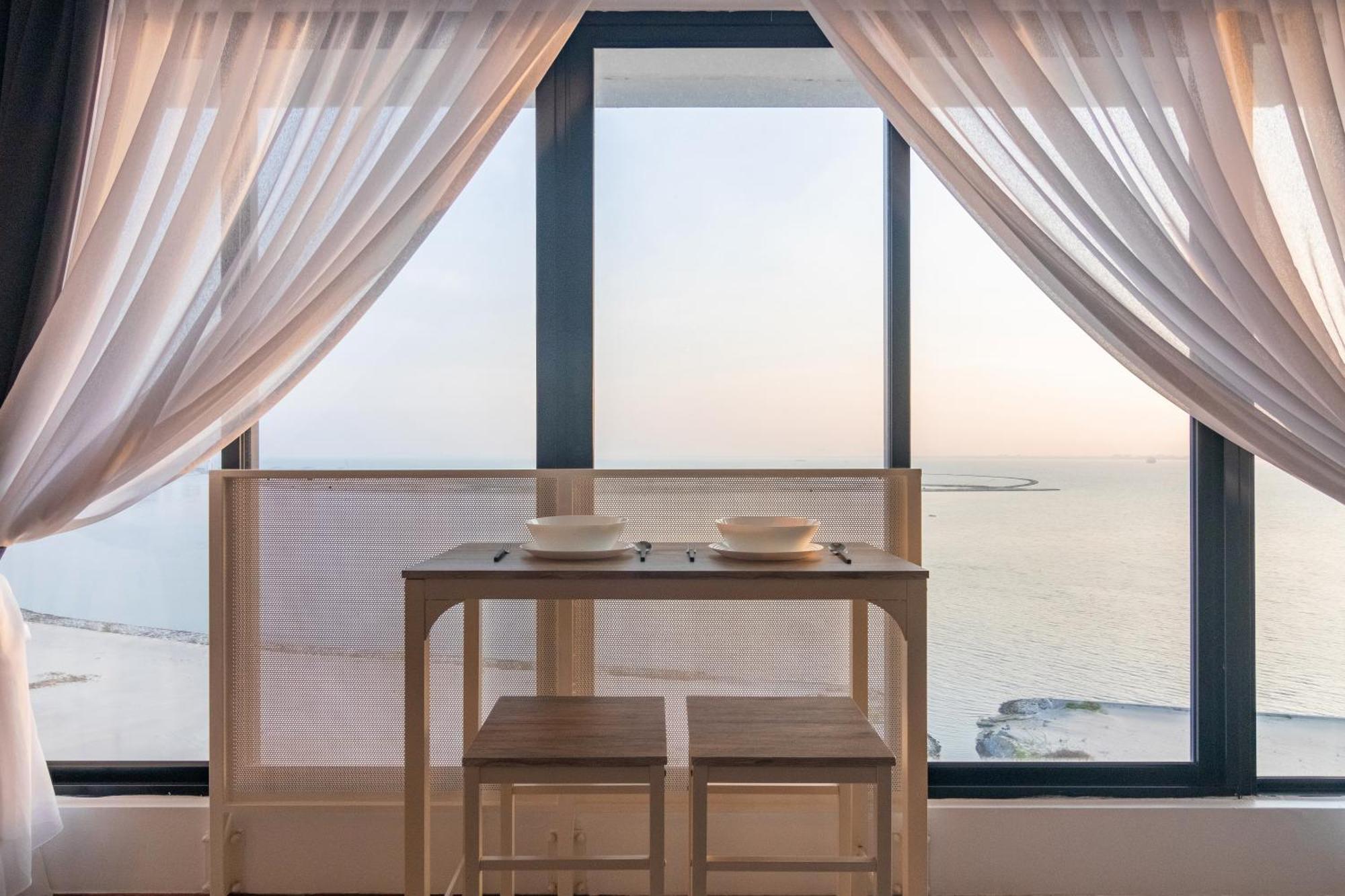Sunrise Gurney Apartment George Town Room photo